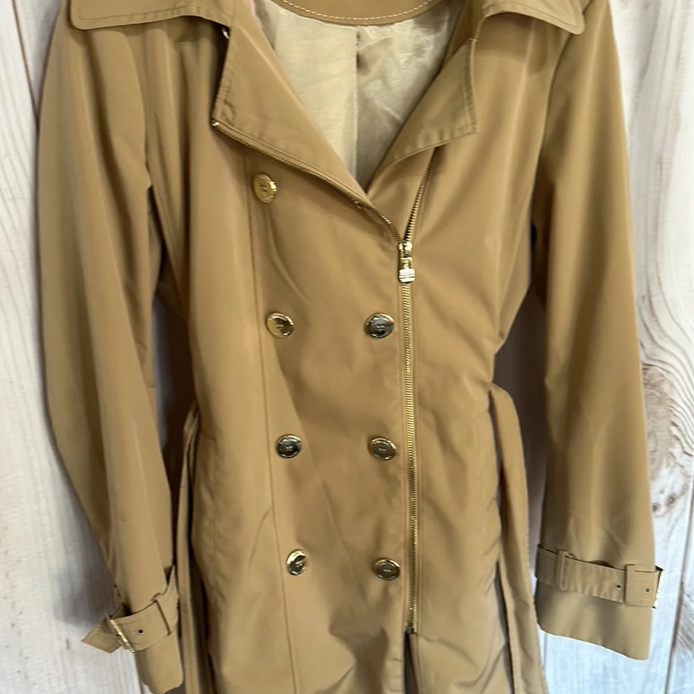 Calvin Klein Belted Trench Coat with Hood | Size medium | Tan color - Picture 17 of 17